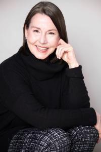 Headshot for Lynda Hill